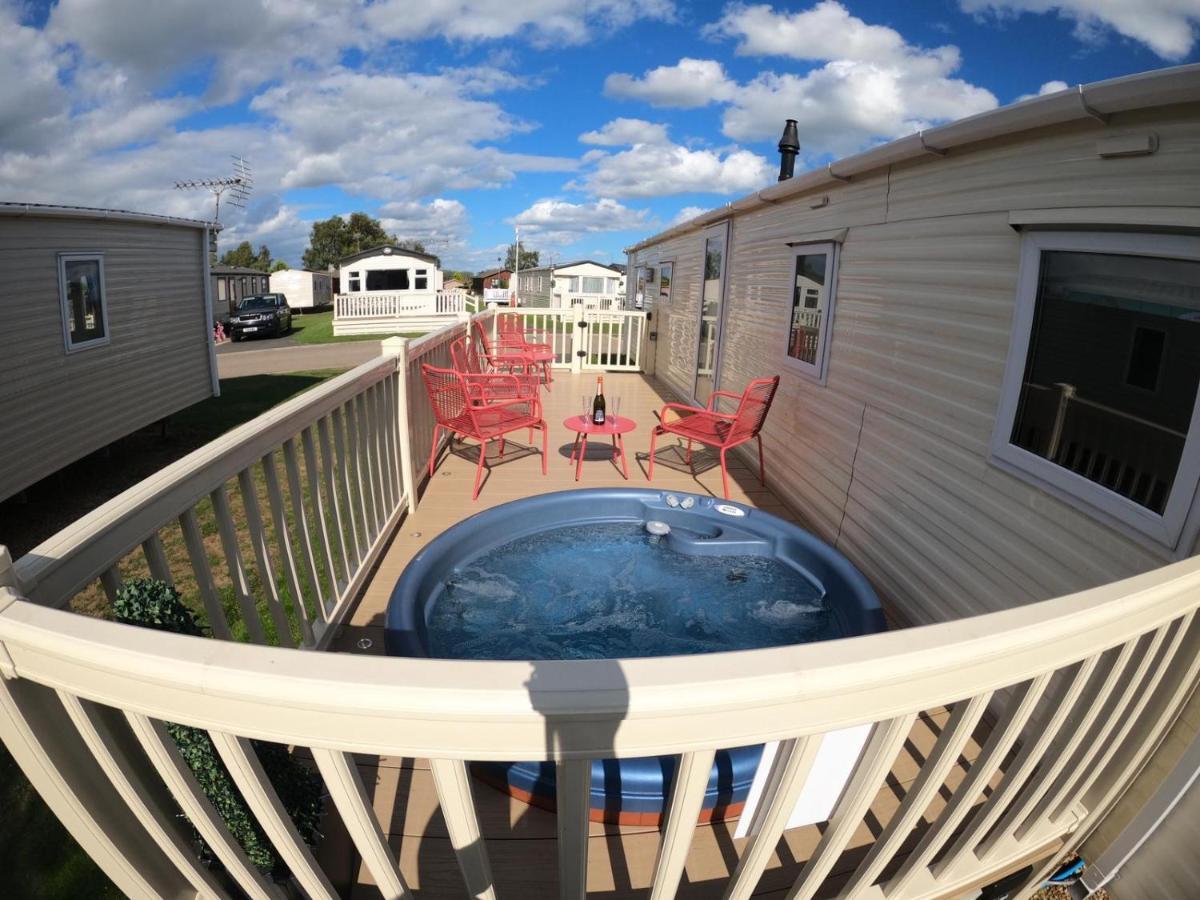 Tattershall Lakes - Hot Tub Breaks Luaran gambar